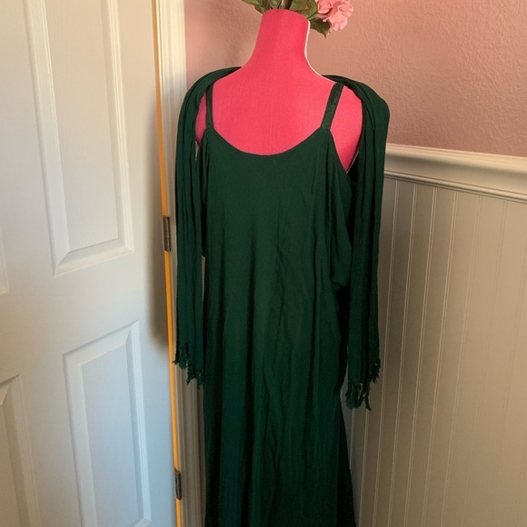 Hunter Green Cold Shoulder Linen Dress with Optional Shawl, One Size, Maxi - Picture 5 of 7